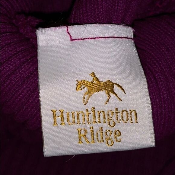 Turtle neck size medium  - Picture 4 of 6